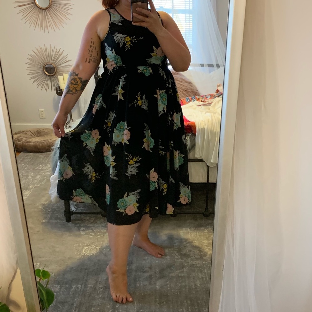 Floral sleeveless dress